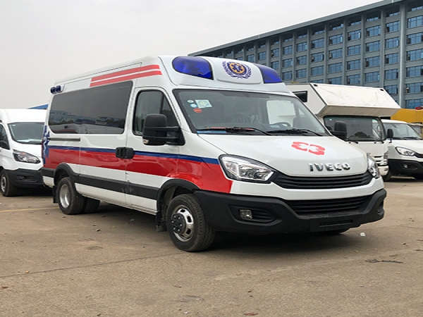 依維柯歐勝救護車
