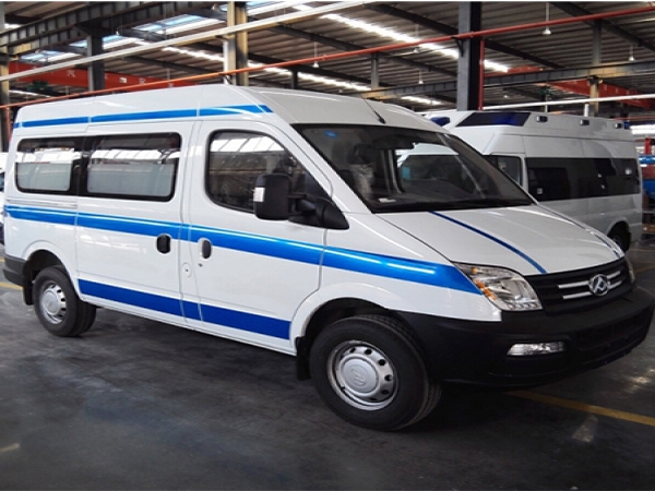 大通非急救轉運車