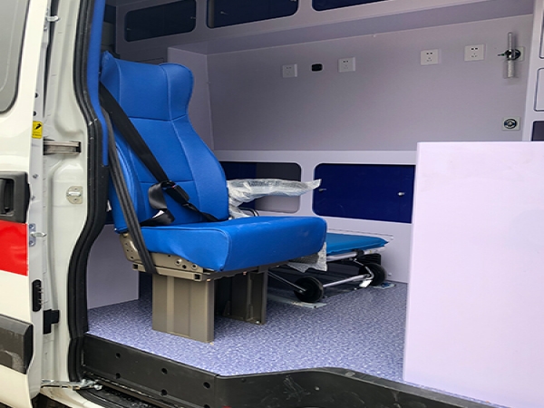 依維柯歐勝救護車