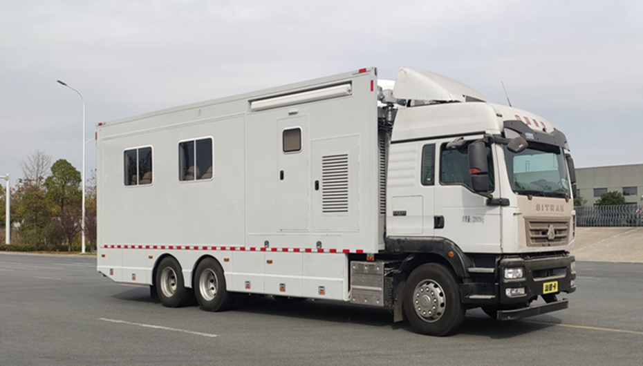 重汽陜德指揮車