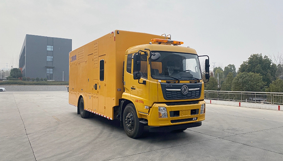 東風天錦3000方排水車（休息室）