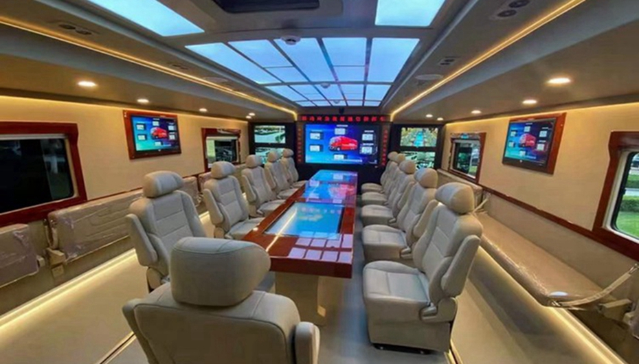 重汽豪沃應急指揮車