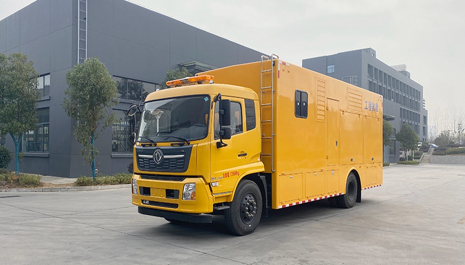 東風天錦3000方排水車（休息室）